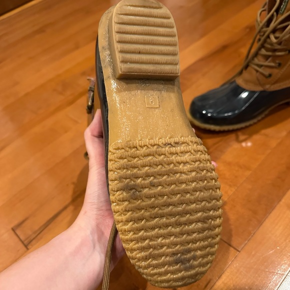 Waterproof duck boots - size 8.5, EUC - Picture 2 of 2